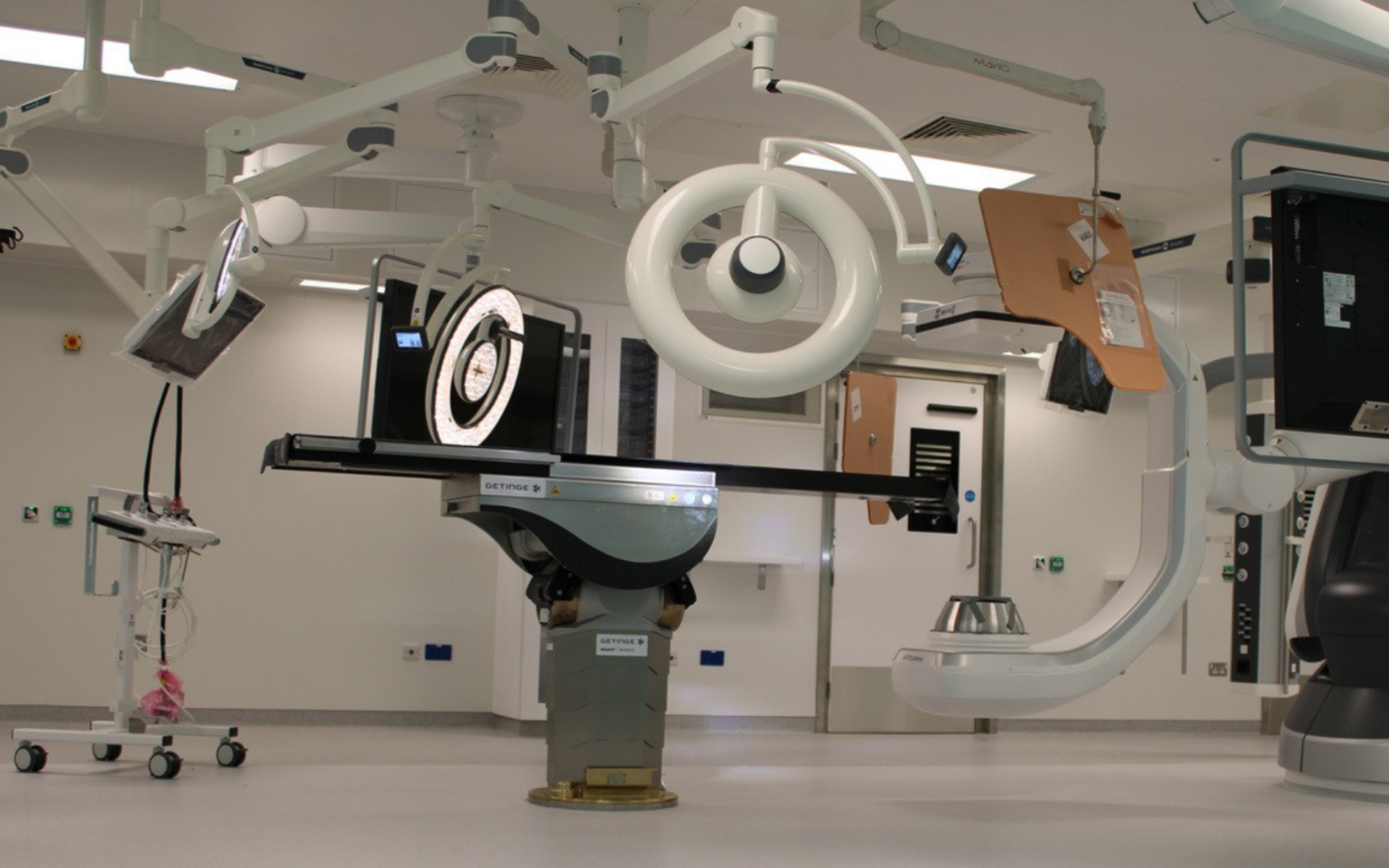 Hybrid Theatre 13 Beaumont Hospital (1)